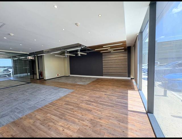 360M² OFFICE TO LET IN WATERFALL